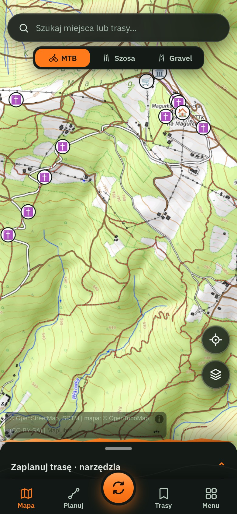 Mapa topograficzna Magurki Wilkowickiej ze schroniskiem PTTK, kapliczkami i siecią szlaków